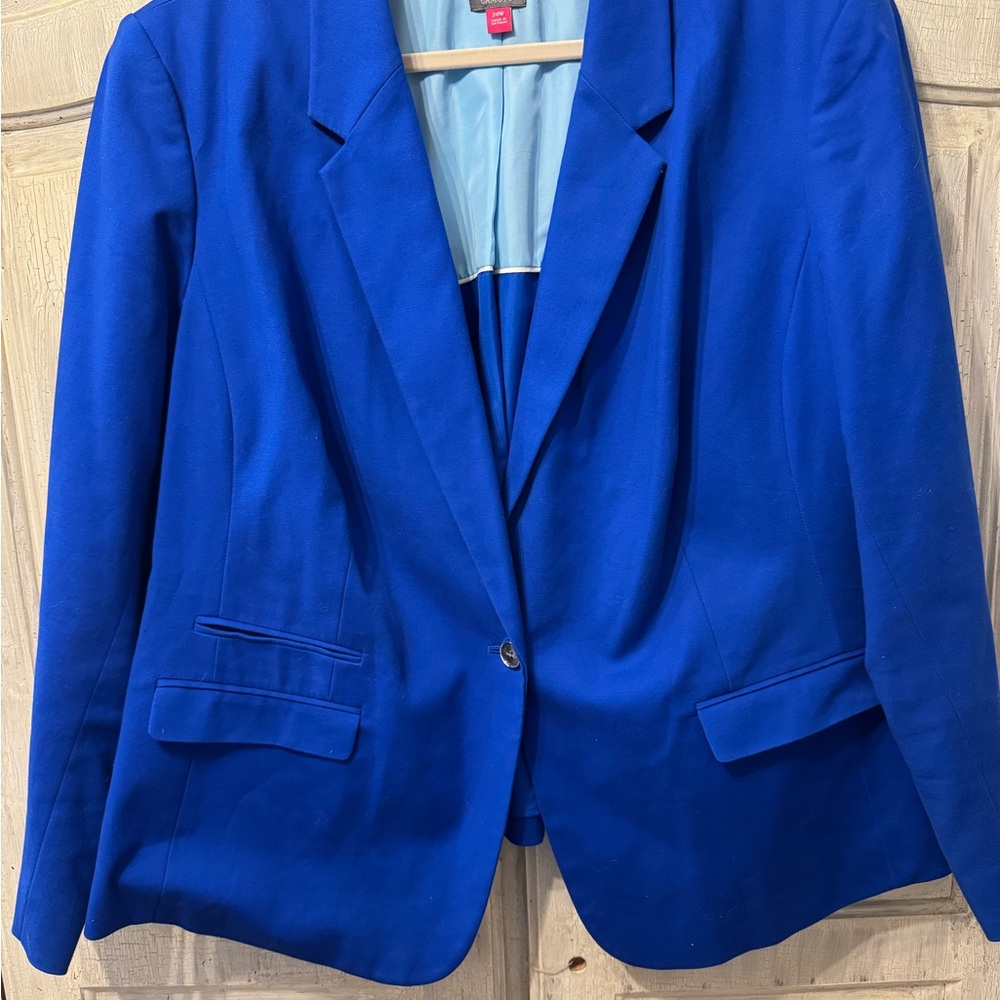 Single Button Blazer - Picture 4 of 7